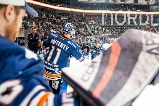 Växjös Eemeli Suomi jublar