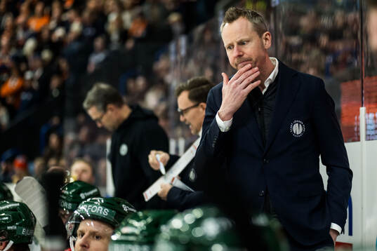 Frölundas tränare Robert Ohlsson deppar