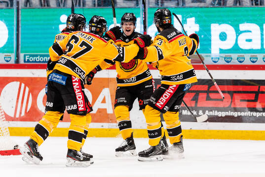 Luleås Brian O'Neill jublar