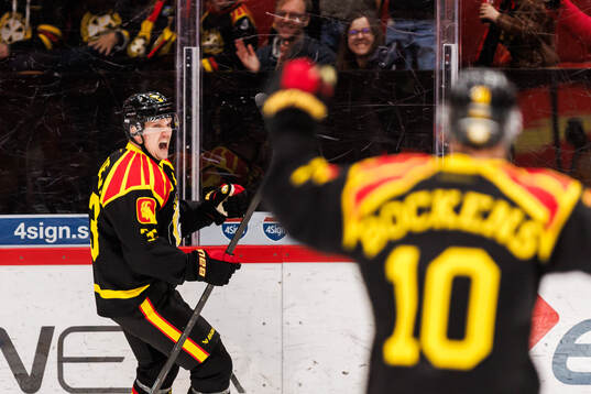 Brynäs Jakob Silfverberg jublar