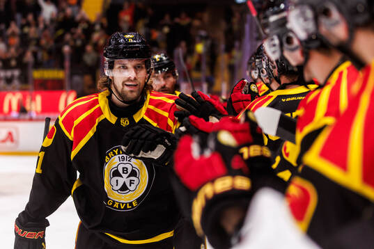 Brynäs Axel Jonsson-Fjällby jublar