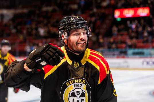 Brynäs Michal Kempny jublar