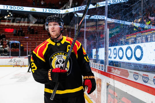 Brynäs Nicklas Bäckström jublar