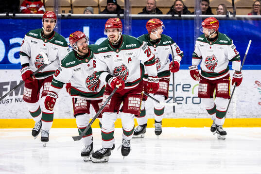 Modos Emil Larsson jubel