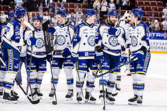 Leksands spelarna jublar