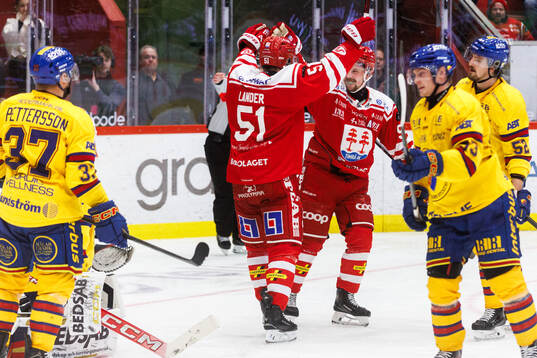 Timrås Jonathan Dahlén jublar