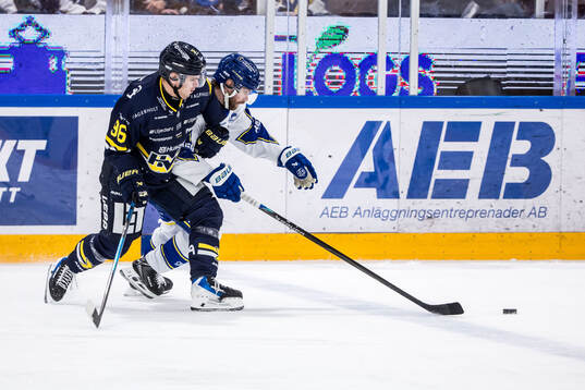 HV71s Nikola Pasic och Leksands Oskar Lang