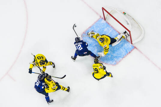 Heikki Ruohonen and Joona Saarelainen of Finland challenge