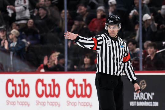 Referee Rocco Stachowiak