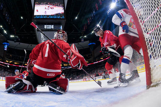 Tomas Poletin of Czech Republic scores the 4-5 goal with