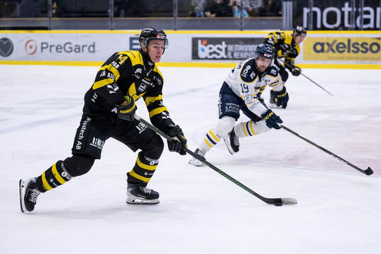 Västerås Max Karlsson och Södertäljes Hampus Harlestam