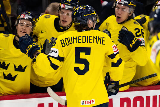 Sascha Boumedienne of Sweden celebrates