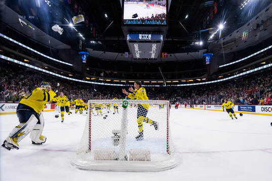 Goaltender Love Härenstam and Sascha Boumedienne of Sweden