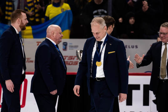 Head coach Magnus Hävelid of Sweden celebrates
