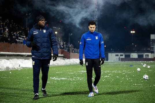IFK Göteborgs fystränare Hakeem Araba och Alexander Jallow