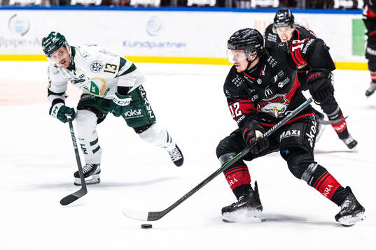 Färjestads Joel Kellman och Malmö Redhawks Linus Öberg