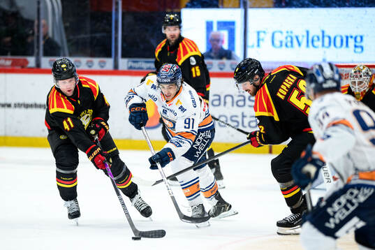 Brynäs Greg Scott och Växjös Felix Robert och Brynäs