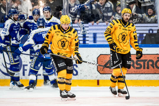 Skellefteås Victor Stjernborg och Arvid Lundberg deppar