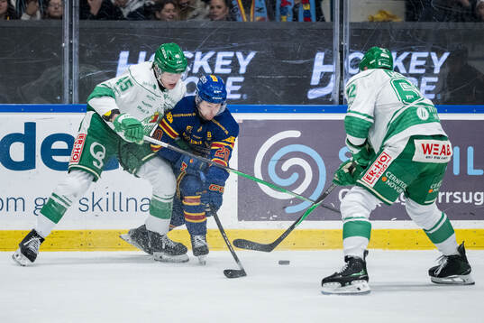 Djurgårdens Mathias Emilio Pettersen mot Rögles Gregor