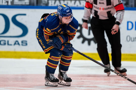 Djurgårdens Mathias Emilio Pettersen har ont