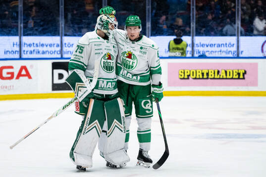 Rögles målvakt Arvid Holm och Paul LaDue