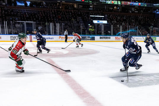Frölundas Dominik Egli och Linköpings Robin Kovacs