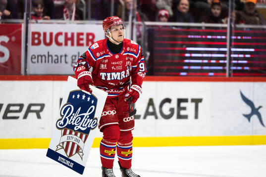 Timrås Sebastian Hartmann jublar