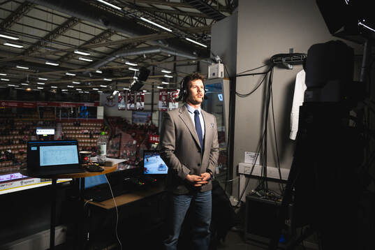 Tv4s expertkommentator Adam Johansson