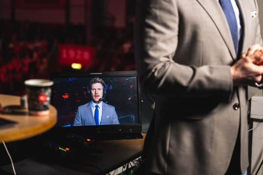 Tv4s expertkommentator Adam Johansson