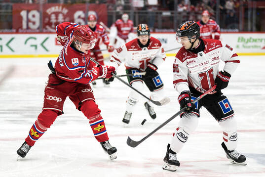 Timrås Erik Walli Walterholm och Örebros David Quenneville