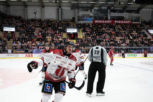 Örebros Kalle Kossila jublar