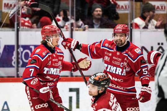 Timrås Marcus Hardegård och Anton Lander jublar