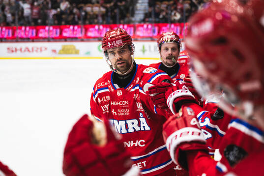 Timrås Emil Pettersson jublar