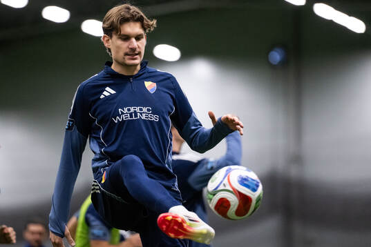 Nino Zugelj
