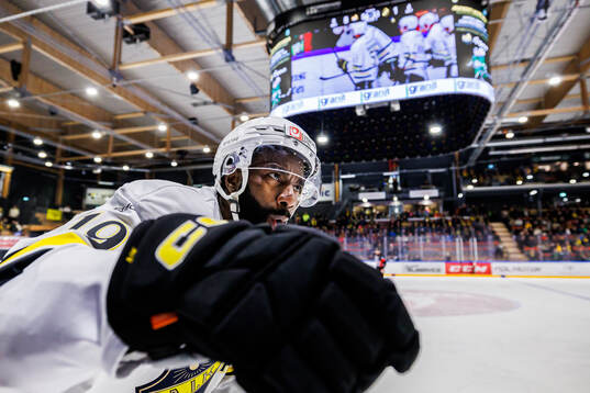 Bläddra bland fler bilder av Ishockey, Hockeyallsvenskan, Östersund - AIK