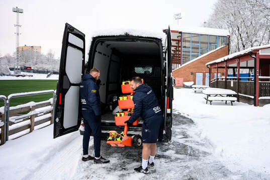 AIKs assisterande tränare Nils Heingård och