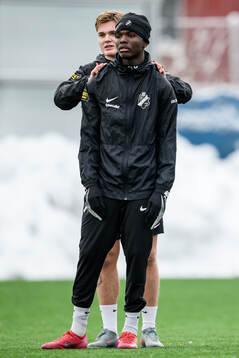 AIKs Erik Hovden Flataker och Axel Kouame