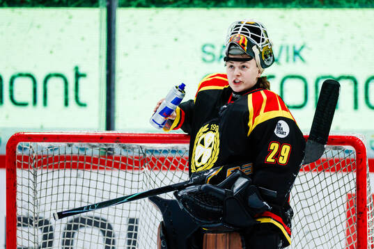 Brynäs målvakt Klara Peslarova