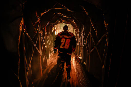 Brynäs Jenny Antonsson i spelartunneln