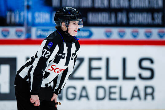 Linjedomare Thea Enström