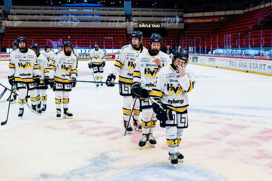 HV71s Kennedy Bobyck, Teghan Inglis och Julia Shaunessy