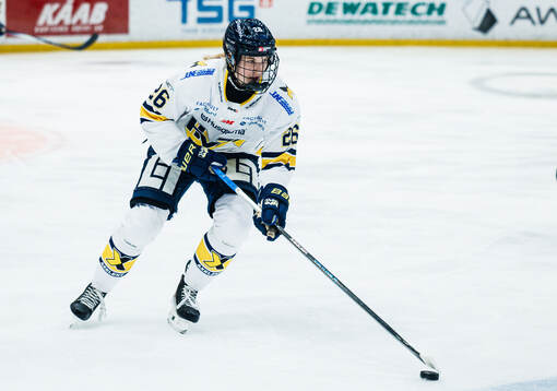 HV71s Beatrice Hjälm