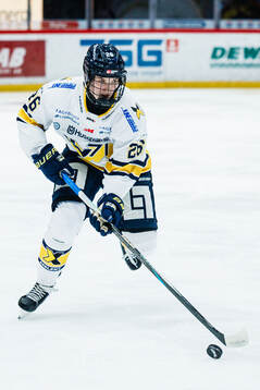 HV71s Beatrice Hjälm