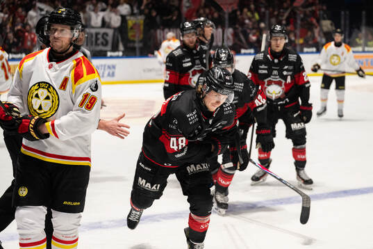 Malmö Redhawks Lauri Pajuniemi jublar