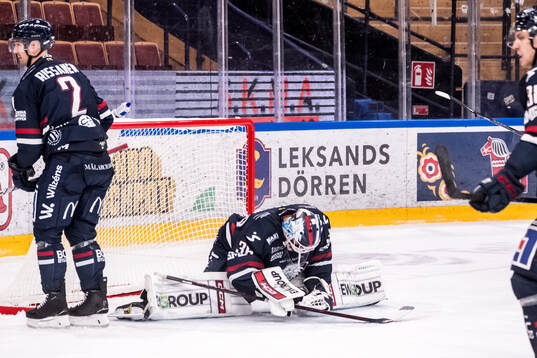 Linköpings Rasmus Rissanen och målvakt Waltteri Ignatjew