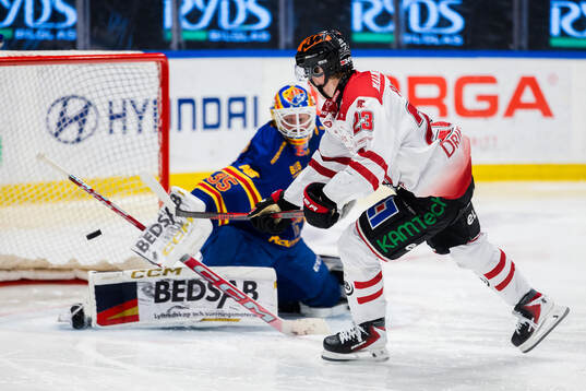 Örebros Egor Polin och Djurgårdens målvakt Magnus
