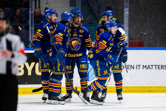 Djurgårdens Charles Hudon jublar med lagkamrater
