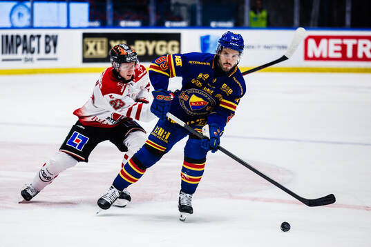 Örebros Egor Polin och Djurgårdens Oula Palve