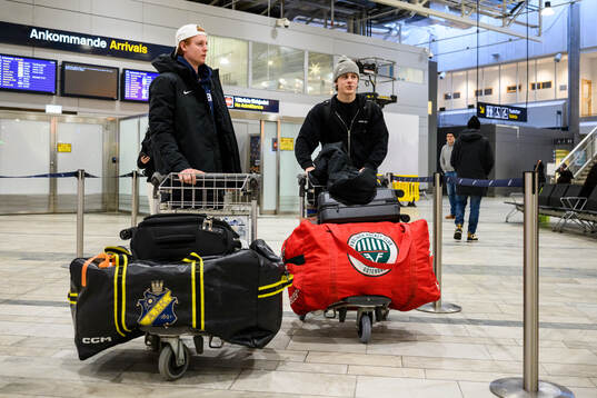 Bläddra bland fler bilder av 2026 IIHF World Junior Championship, Sweden, Arrival at Landvetter