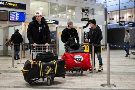 Ivar Stenberg of Sweden with his father David Stenberg as